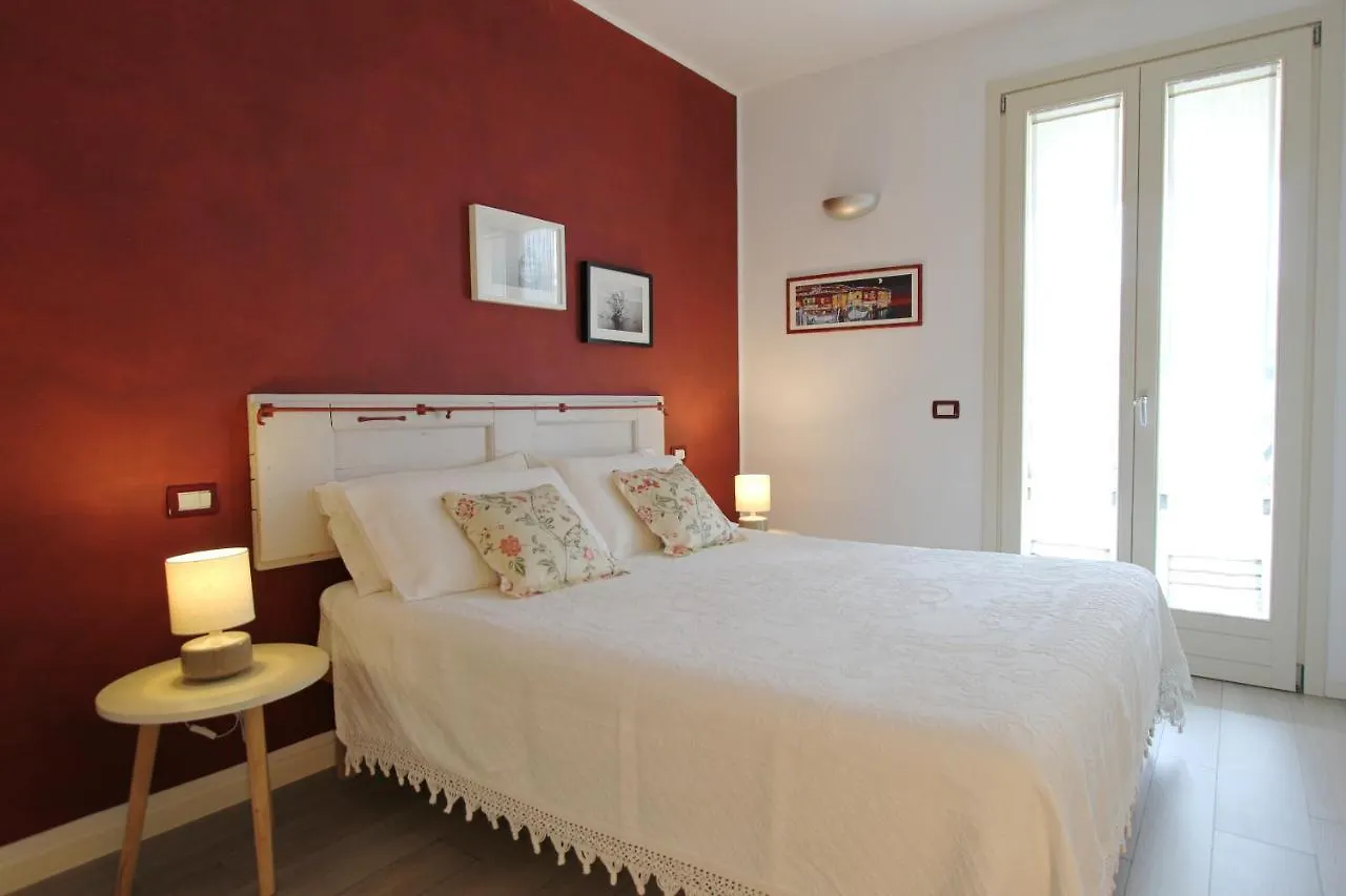 La Casa Di Cele Lägenhet Desenzano del Garda